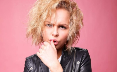 Экс-солистка «Ленинграда» Вокс предложила провести с ней время за деньги