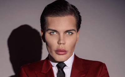 Отец «живого Кена» раскритиковал сына за женские наряды