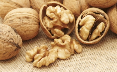 Ученые: орехи помогут избежать сердечного приступа