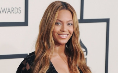 Бейонсе упала на сцене во время выступления с сестрой