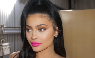 Кайли Дженнер обвинили в увеличении груди после публикации пикантного фото