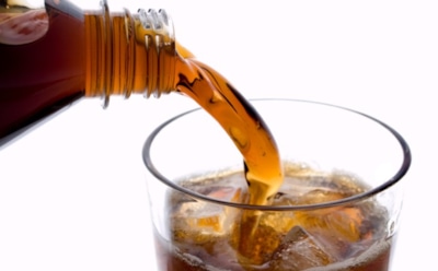 Ученые: диетические газировки вызывают ожирение и диабет