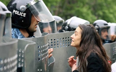 Итоги митингов в Армении: как Россия отреагирует на отставку Саргсяна?