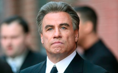 Джон Траволта повеселил поклонников странной прической