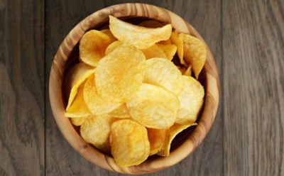 Ученые установили причину зависимости человека от чипсов