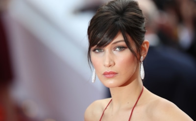 Белла Хадид эпатировала поклонников снимком без нижнего белья