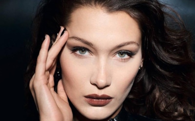 Белла Хадид и Хейли Болдуин поделились пикантным видео с отдыха на яхте