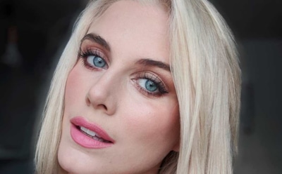 Британская ведущая эпатировала пользователей откровенными фото