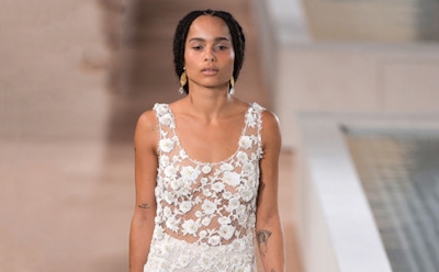 Актриса Зои Кравиц появилась на религиозном мероприятии без нижнего белья