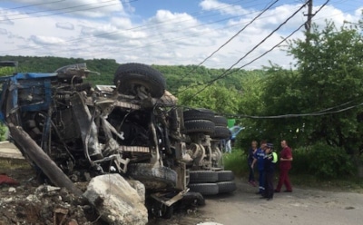 В Ставрополе в страшной аварии бетономешалка раздавила «Ниву»