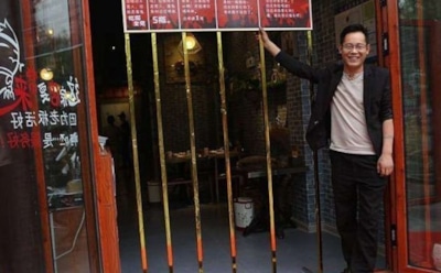 Владелец китайского ресторана кормит худых посетителей бесплатно