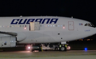 На Кубе упал самолет, на борту находились около 100 человек