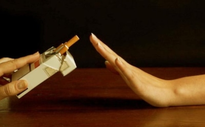 Ученые развеяли миф о привлекательности курящих мужчин