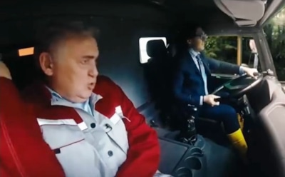 Малахов и Стоянов спародировали поездку Путина на «КамАЗе» по мосту в Крым