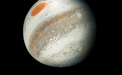 Зонд Juno отправил на Землю новые фото Юпитера