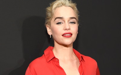 Звезда «Игры престолов» Эмилия Кларк удивила фанатов новым имиджем