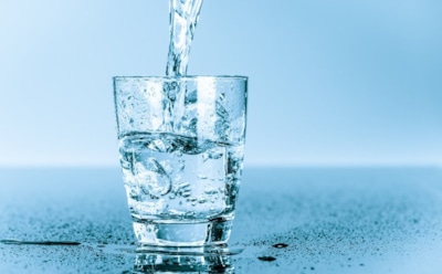 Ученые: переизбыток воды в организме вредит мозгу