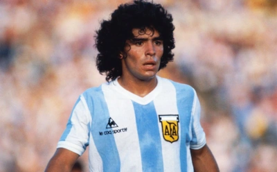 10 лучших футболистов всех времен — тогда и сейчас