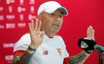 Тренера сборной Аргентины по футболу обвинили в домогательствах