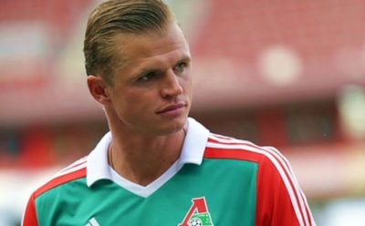 Дмитрий Тарасов трогательно обратился к маме в день рождения