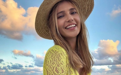 Певица Глюкоза показалась на улице в нижнем белье