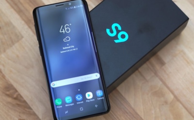 Названы лучшие водонепроницаемые смартфоны