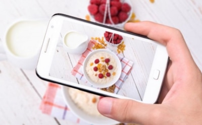 Публикация снимков пищи в Instagram заставляет людей больше есть