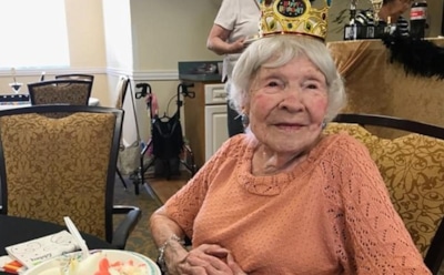 105-летняя американка назвала секретом долголетия алкоголь и вечеринки