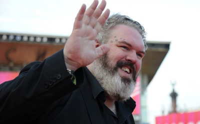 Ходор из «Игры престолов» поразил игрой на гитаре