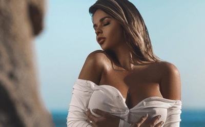 Квитко взбудоражила фанатов сексуальными бедрами и большой грудью