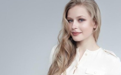 Юлия Пересильд не торопится официально скрепить союз с Алексеем Учителем