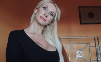 Российская телеведущая обнародует «горячие» фото в случае победы сборной на ЧМ