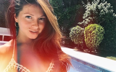 Певица Нюша удивила фанатов фото без макияжа в Испании