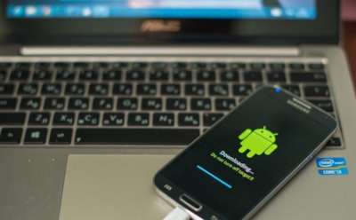 В прошивке смартфонов Android нашлись программы-шпионы