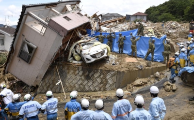 В Японии из-за наводнений погибли более 100 человек