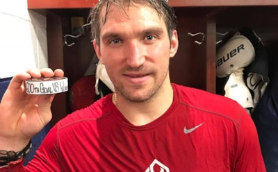 Александра Овечкина раскритиковали за издевательства над Кубком Стэнли