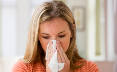 36-летняя британка высморкалась и сломала глазницу