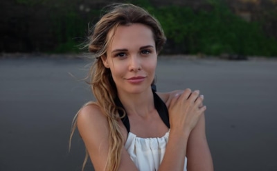 Звезда «Кухни» Горбань полностью разделась для интимного фото на Бали