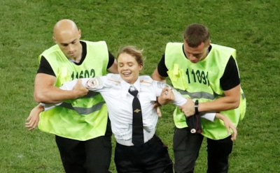 Появились подробности акции Pussy Riot в финале Чемпионата мира