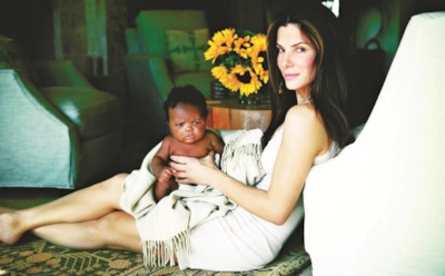 8 звезд, которые взяли детей из приюта