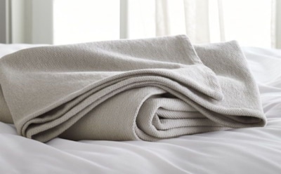 Ученые: тяжелые одеяла избавят от стресса