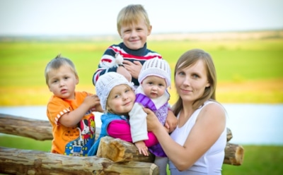 Ученые назвали неожиданную опасность для многодетных мам