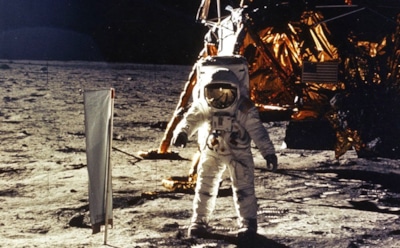 NASA создаст на Луне станцию-поселение для людей