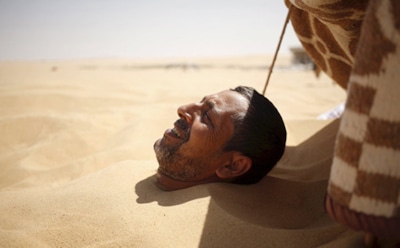 В США подросток стал жертвой паразитов после «закапывания» в песке