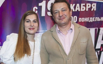 7 звёзд, которые сыграли свадьбу со своими фанатами