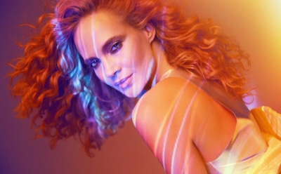 Глюкоза показала чувственное черно-белое фото в купальнике