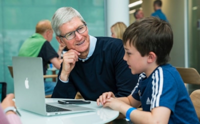 Стоимость корпорации Apple достигла $1 трлн