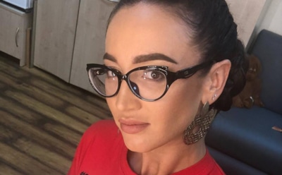 Ольга Бузова впечатлила фанатов пикантным фото без макияжа