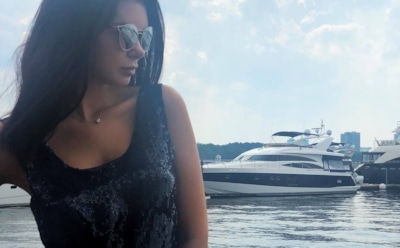 Катя Жужа впечатлила фанатов стройной фигурой в купальнике