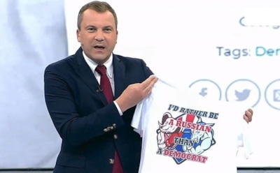 Журналистка США разгневалась из-за футболки республиканцев на российском ТВ